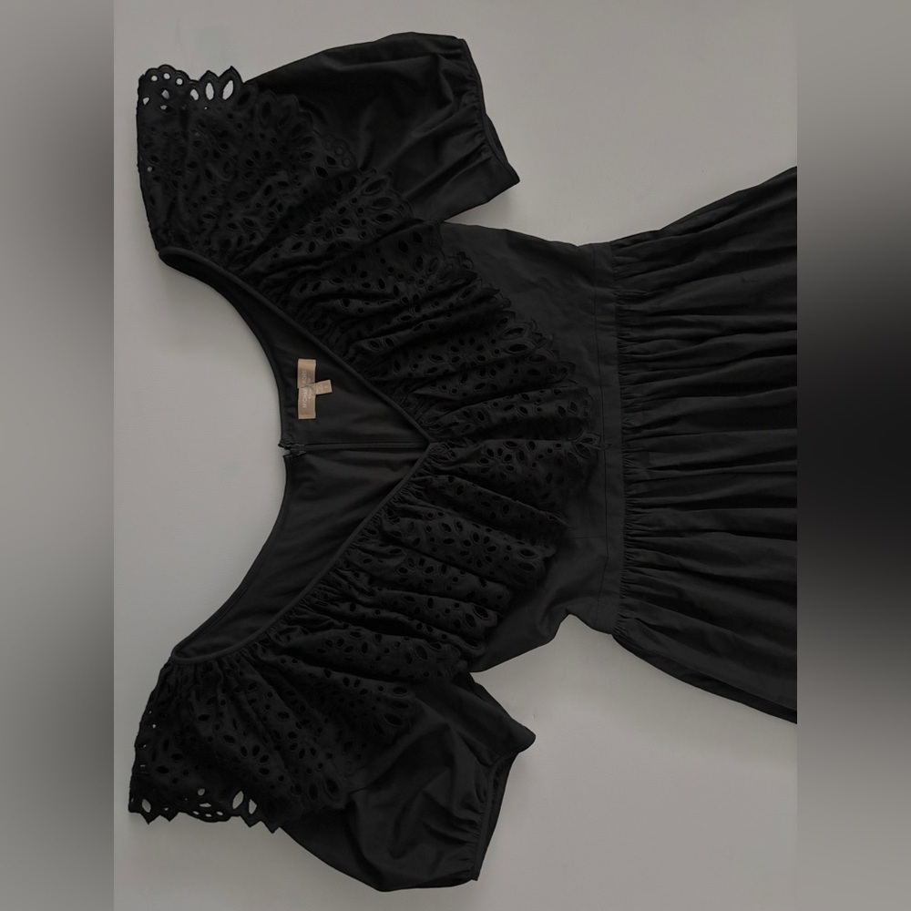 $2K Michael Kors Collection COTTON POPLIN PUFF-SLEEVE EYELET DRESS IN BLACK 6 - Picture 4 of 12